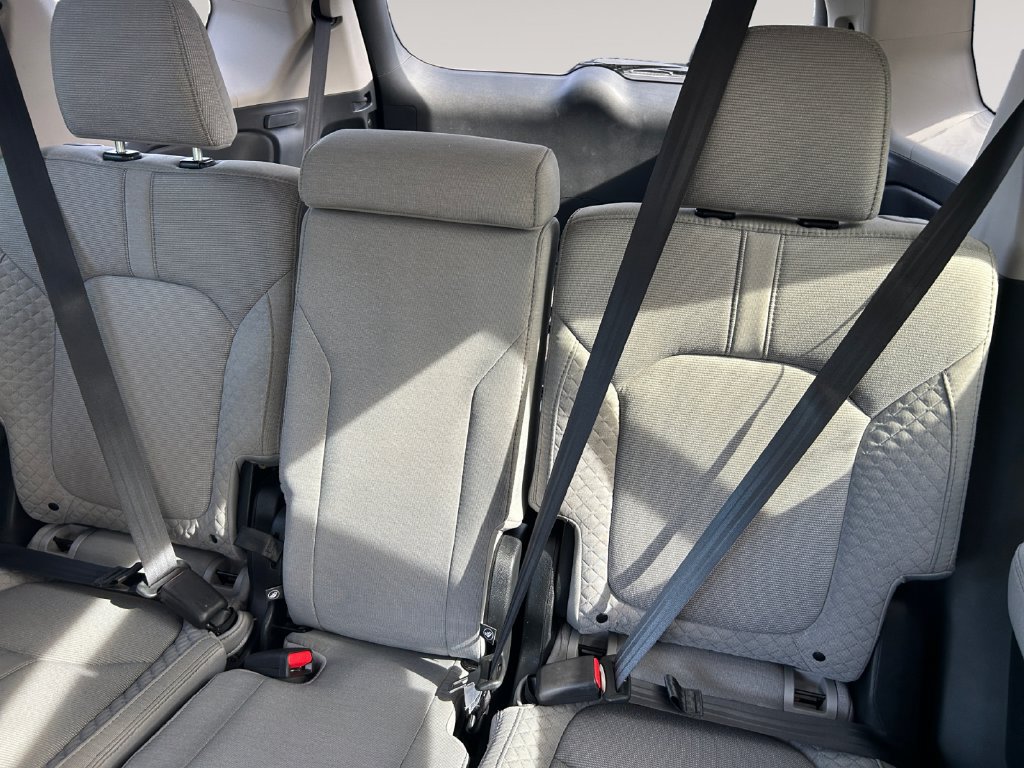 Used 2024 Honda Pilot LX image 13