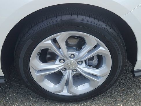 Certified 2025 Honda Accord LX image 10