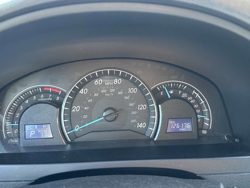 Used 2015 Toyota Camry LE FWD image 25