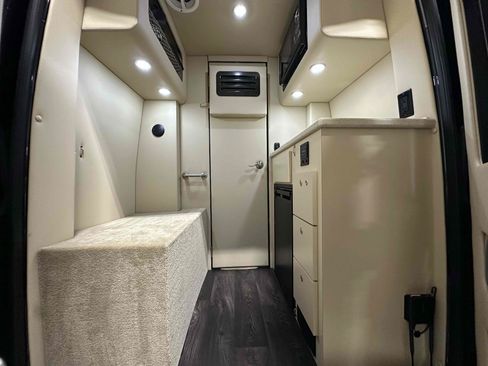 Used 2017 Mercedes-Benz Sprinter 3500 image 23