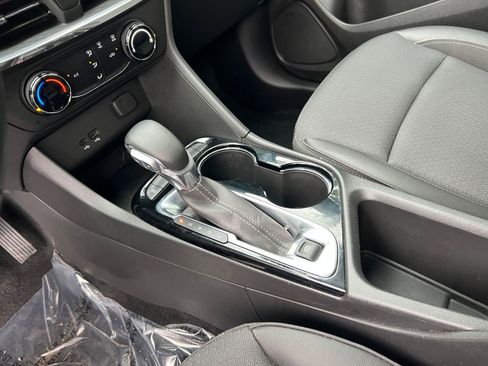 Used 2025 Buick Encore GX Preferred image 35