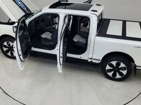 Used 2024 Ford F150 Lightning Platinum image 84
