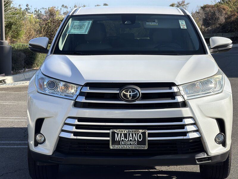 Used 2018 Toyota Highlander Plus FWD image 8