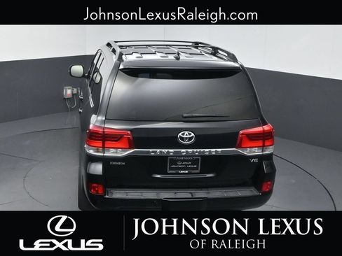 Used 2016 Toyota Land Cruiser AWD/4WD image 27