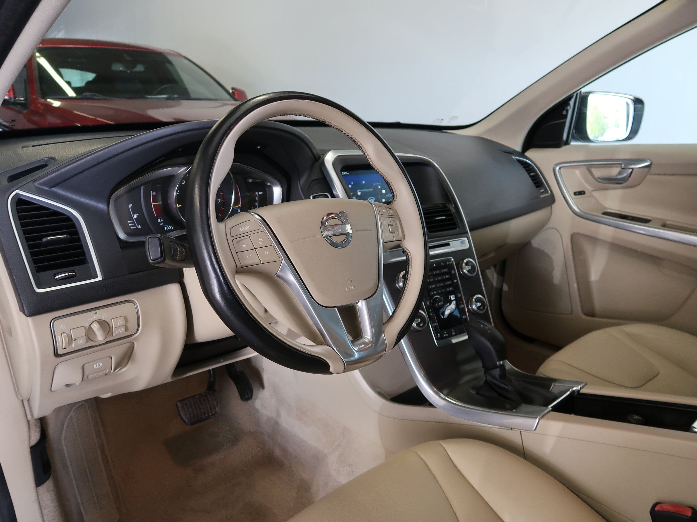 Used 2015 Volvo XC60 T5 Premier w/ Proximity Package FWD image 26