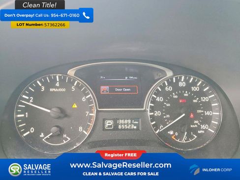 Used 2015 Nissan Pathfinder SV FWD image 12