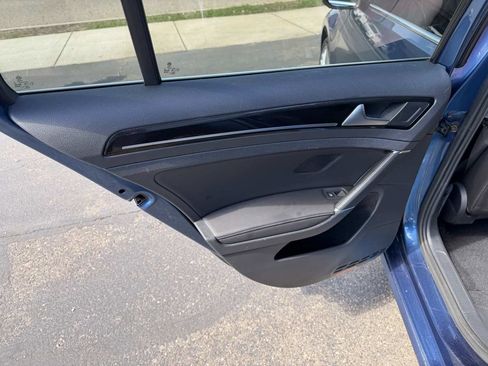 Used 2015 Volkswagen Golf SEL image 14