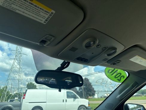 Used 2016 Chevrolet Traverse LT w/ Style and Technology Package AWD/4WD image 25