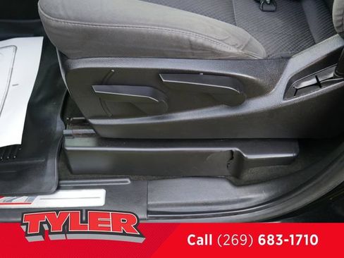 Used 2016 Chevrolet Silverado 1500 LT w/ Snow Plow Prep Package AWD/4WD image 18