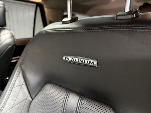 Used 2019 Ford Expedition Max Platinum image 10