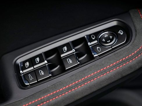New 2026 Porsche Macan GTS AWD/4WD image 21