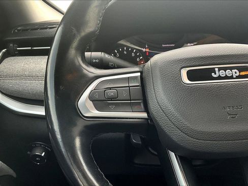 Used 2022 Jeep Compass Latitude image 17