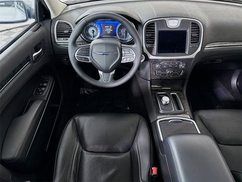 Used 2023 Chrysler 300 Touring L w/ Popular Equipment Group image 4