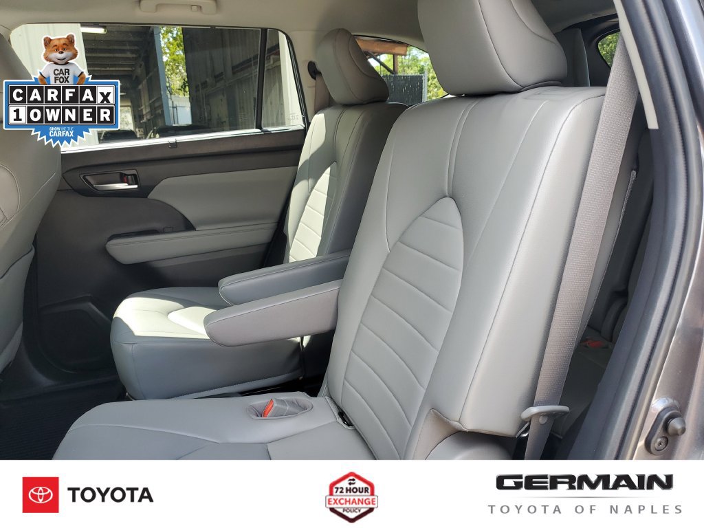 Used 2023 Toyota Highlander XLE FWD image 20