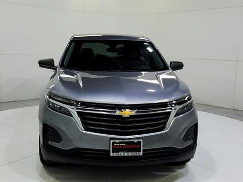 Used 2024 Chevrolet Equinox LS w/ LS Convenience Package FWD image 2