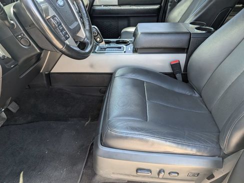 Used 2015 Ford Expedition Limited w/ Equipment Group 301A AWD/4WD image 8