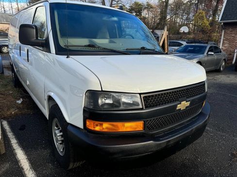 Used 2020 Chevrolet Express 2500 w/ Driver Convenience Package image 3