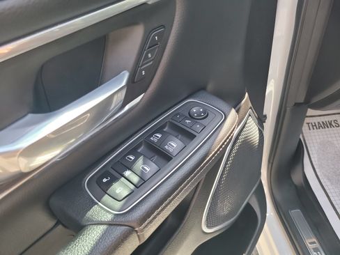 Used 2022 RAM 1500 Laramie RWD image 11