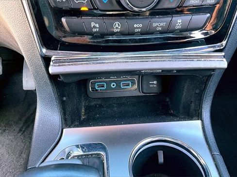 Used 2019 Jeep Grand Cherokee Limited w/ Trailer Tow Group IV image 16