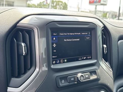 Used 2025 GMC Sierra 2500 Pro AWD/4WD image 17