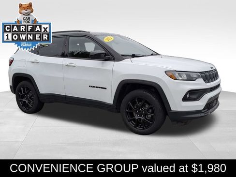 Used 2022 Jeep Compass Latitude w/ Convenience Group AWD/4WD image 1