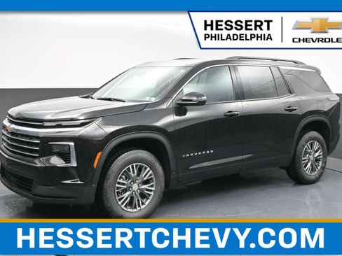 New 2026 Chevrolet Traverse LT w/ Driver Confidence Package AWD/4WD image 1
