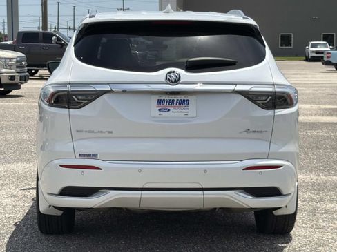 Used 2023 Buick Enclave Avenir FWD image 6