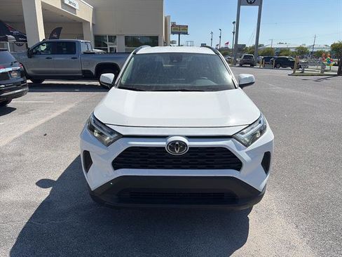 Used 2025 Toyota RAV4 XLE image 2