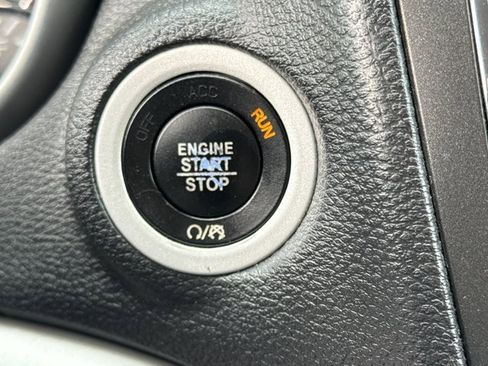 Used 2018 Dodge Journey SE w/ Blacktop Package image 23