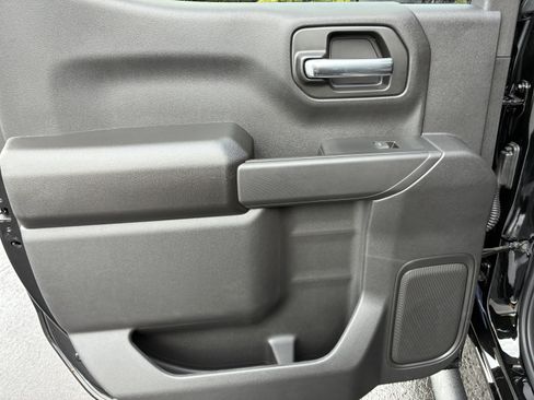 Used 2026 Chevrolet Silverado 1500 Custom AWD/4WD image 17