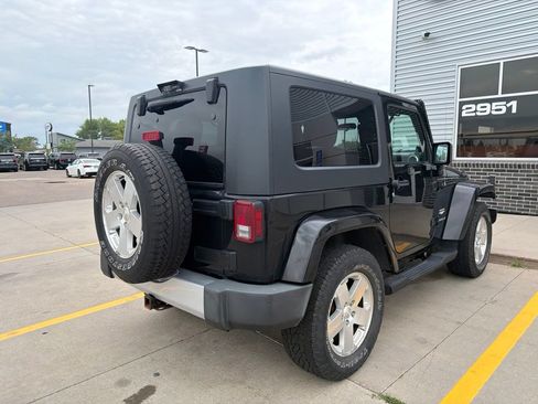 Used 2008 Jeep Wrangler Sahara w/ Dual Top Group AWD/4WD image 7