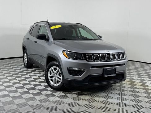 Used 2019 Jeep Compass Sport FWD image 2