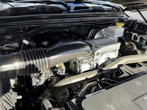 Used 2024 RAM 1500 Laramie AWD/4WD image 21