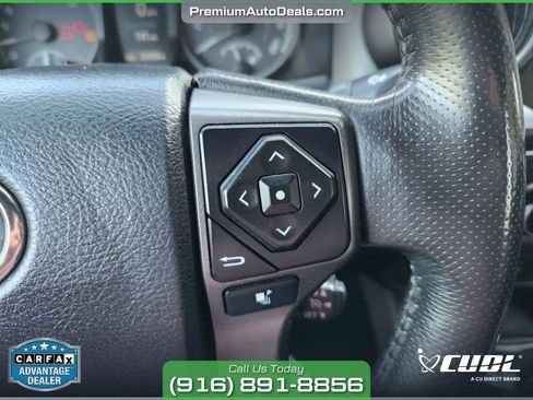 Used 2017 Toyota Tacoma TRD Off-Road image 24