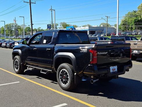 Used 2026 Toyota Tacoma TRD Off-Road AWD/4WD image 6