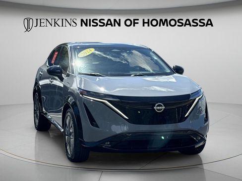 Used 2024 Nissan Ariya AWD image 2