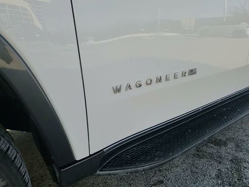 Used 2022 Jeep Wagoneer Series II AWD/4WD image 21