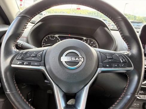 Used 2025 Nissan Sentra SR w/ Midnight Edition FWD image 16