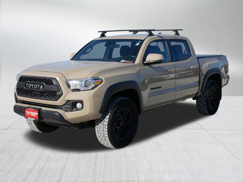 Used 2019 Toyota Tacoma TRD Off-Road image 3