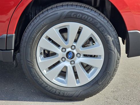 Used 2017 Subaru Outback 2.5i Premium image 35