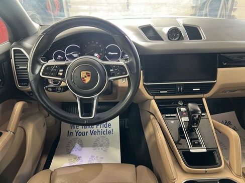 Used 2020 Porsche Cayenne AWD/4WD image 7
