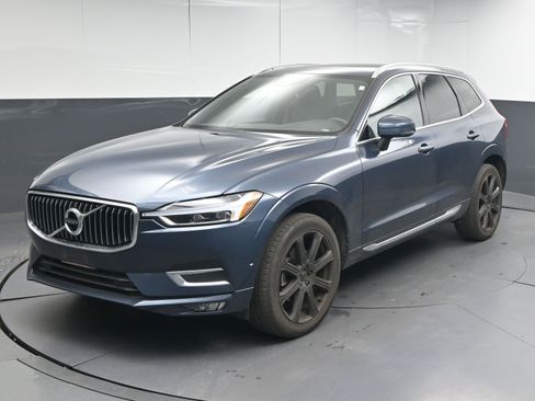 Used 2018 Volvo XC60 T5 Inscription w/ Convenience Package image 4