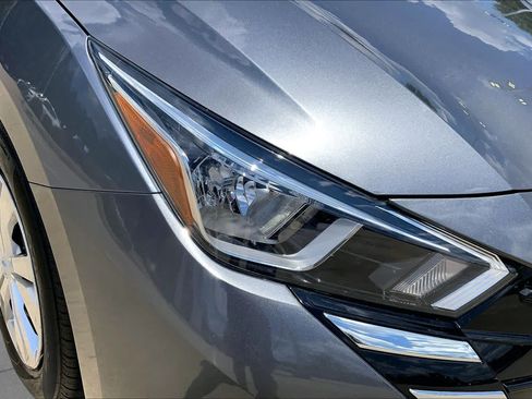 Used 2024 Nissan Versa S w/ Trunk Package FWD image 25