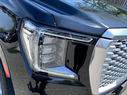 Used 2023 GMC Yukon XL Denali AWD/4WD image 27