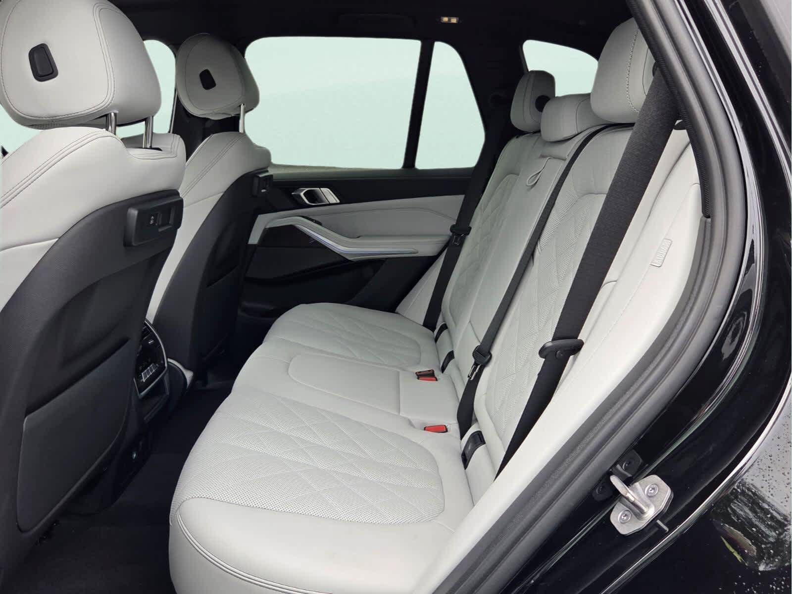 Used 2023 BMW X5 sDrive40i w/ Premium Package RWD image 11
