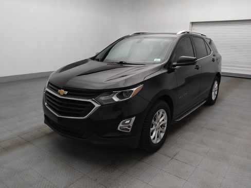 Used 2019 Chevrolet Equinox LT w/ Sun & Navigation Package FWD image 2