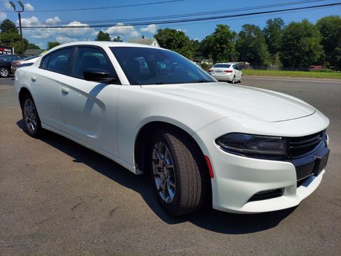 Used 2017 Dodge Charger SXT w/ AWD Plus Group image 3