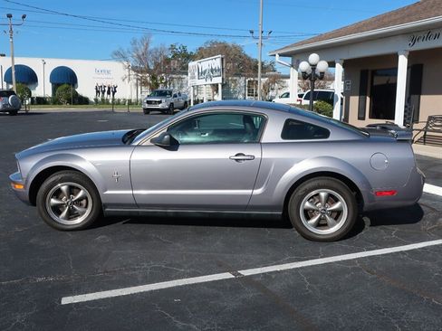 Used 2006 Ford Mustang Premium image 9