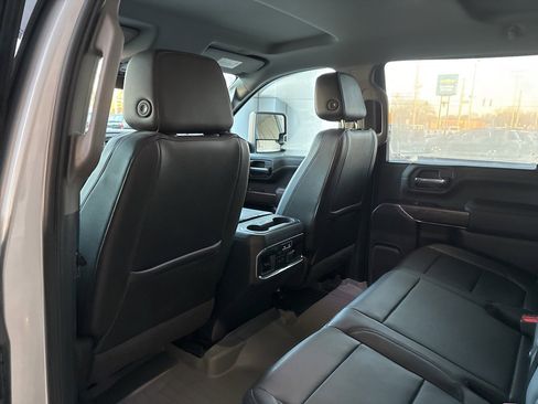 Used 2020 Chevrolet Silverado 2500 LTZ image 28