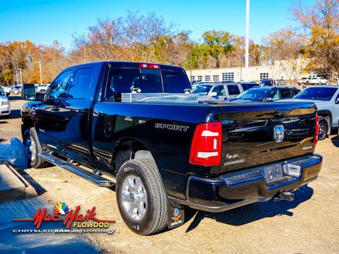 Used 2024 RAM 2500 Big Horn w/ Level 2 Equipment Group image 3